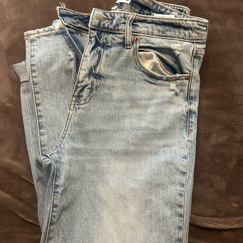 Daze Women's Light Blue Straight Leg Jeans Size 28